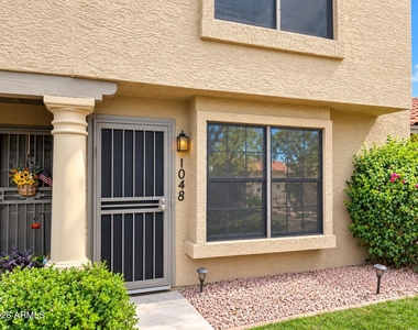 5704 E Aire Libre Avenue - Photo Thumbnail 2