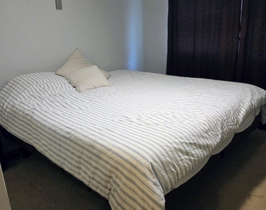 45317 W Desert Garden Road - Photo Thumbnail 5