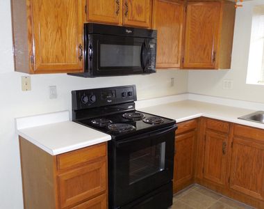 6126 W Maui Lane - Photo Thumbnail 13