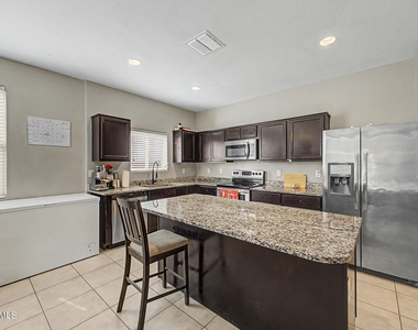 42097 W Lunar Street - Photo Thumbnail 4