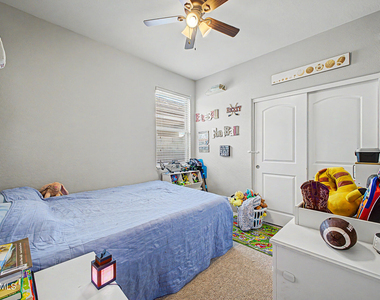 42097 W Lunar Street - Photo Thumbnail 13