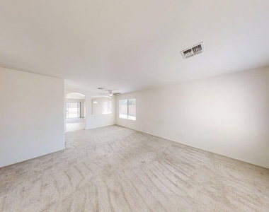 22932 W Morning Glory Street - Photo Thumbnail 4