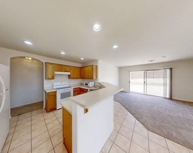 22932 W Morning Glory Street - Photo Thumbnail 9