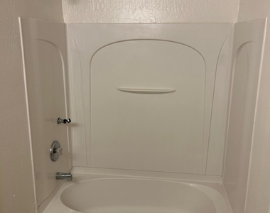 7032 W Lincoln Street - Photo Thumbnail 11