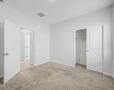 7922 W Sands Road - Photo Thumbnail 14