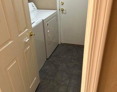 43591 W Colby Drive - Photo Thumbnail 3