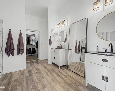 10417 W Wood Street - Photo Thumbnail 20
