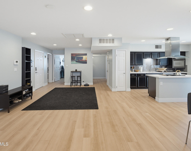 4109 N 34th Street - Photo Thumbnail 6