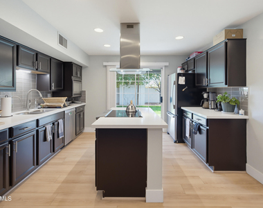 4109 N 34th Street - Photo Thumbnail 4