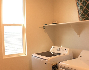 15715 W Melvin Street - Photo Thumbnail 14