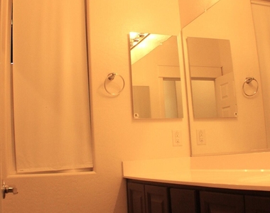 15715 W Melvin Street - Photo Thumbnail 12