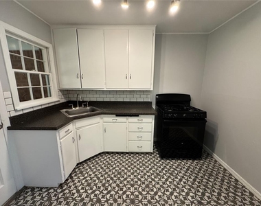 3105 W Park Place - Photo Thumbnail 5