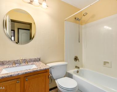 525 N Val Vista Drive - Photo Thumbnail 11