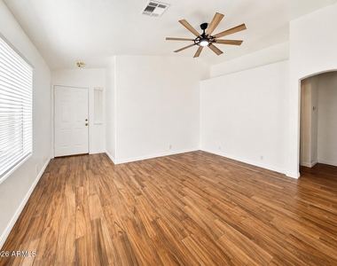 16538 N 158th Avenue - Photo Thumbnail 1