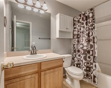 15505 Acacia Road - Photo Thumbnail 5