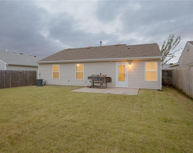 15505 Acacia Road - Photo Thumbnail 6