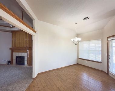 1633 Sw 32nd Street - Photo Thumbnail 6