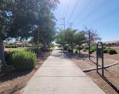 845 W Vaughn Avenue - Photo Thumbnail 29