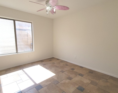 845 W Vaughn Avenue - Photo Thumbnail 19