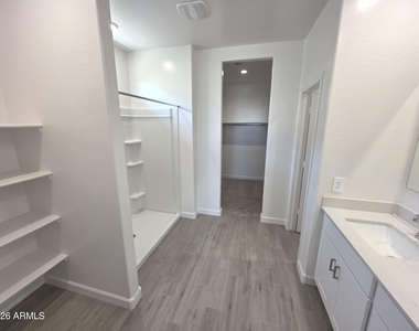 2677 W Simone Avenue - Photo Thumbnail 12