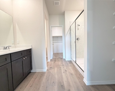 621 Dunhill Road - Photo Thumbnail 16