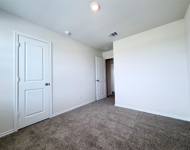 621 Dunhill Road - Photo Thumbnail 22
