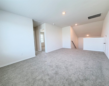 621 Dunhill Road - Photo Thumbnail 19