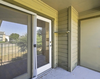 5909 Lake Hubbard Parkway - Photo Thumbnail 18