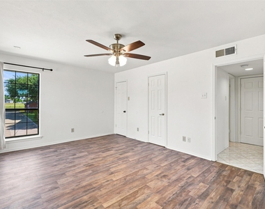 5909 Lake Hubbard Parkway - Photo Thumbnail 11