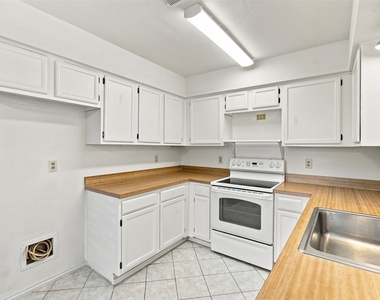 5909 Lake Hubbard Parkway - Photo Thumbnail 5
