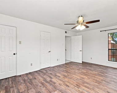 5909 Lake Hubbard Parkway - Photo Thumbnail 12