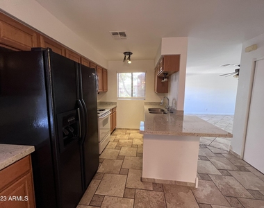 95 N Cooper Road - Photo Thumbnail 8