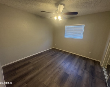 5808 W Mary Jane Lane - Photo Thumbnail 7