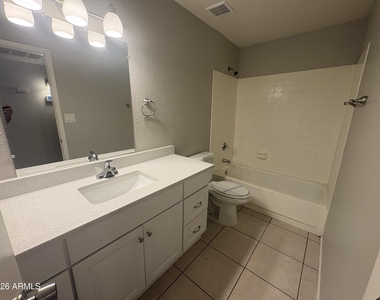 5808 W Mary Jane Lane - Photo Thumbnail 8