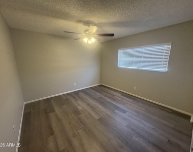 5808 W Mary Jane Lane - Photo Thumbnail 6
