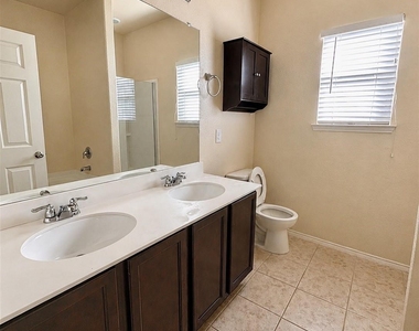 429 Mariscal Place - Photo Thumbnail 7