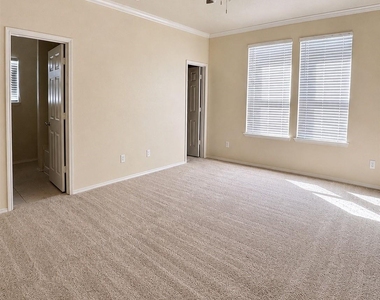 429 Mariscal Place - Photo Thumbnail 6