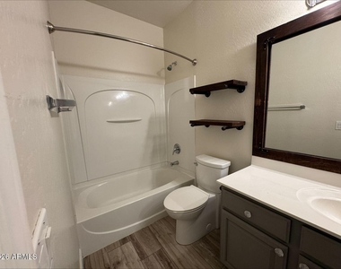 17044 W Bristol Lane - Photo Thumbnail 11