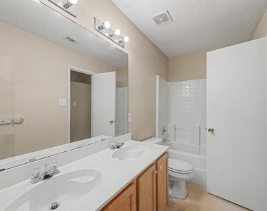 5225 Newcastle Lane - Photo Thumbnail 15