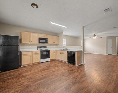 5225 Newcastle Lane - Photo Thumbnail 6
