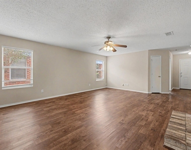 5225 Newcastle Lane - Photo Thumbnail 9