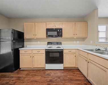 5225 Newcastle Lane - Photo Thumbnail 7
