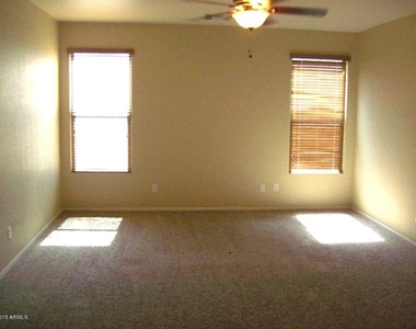 2333 W Mila Way - Photo Thumbnail 19