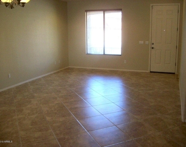 2333 W Mila Way - Photo Thumbnail 3