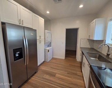 1522 W Polk Street - Photo Thumbnail 1