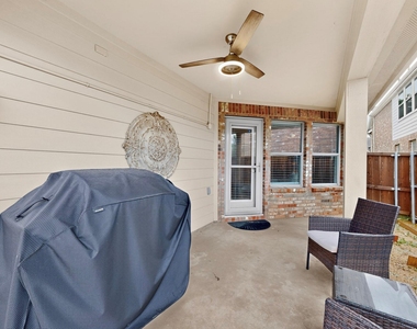 905 Lake Grove Drive - Photo Thumbnail 35
