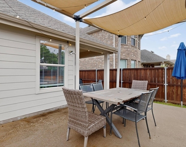 905 Lake Grove Drive - Photo Thumbnail 36
