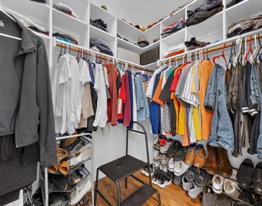 905 Lake Grove Drive - Photo Thumbnail 33