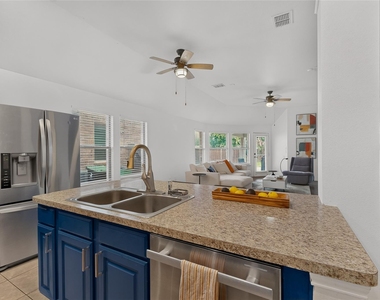 905 Lake Grove Drive - Photo Thumbnail 14