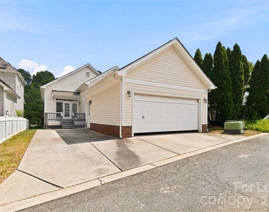 14035 Bankside Drive - Photo Thumbnail 20